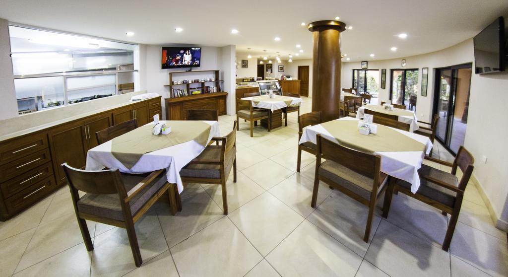 Hotel Playa Del Sol لوس باريليس المظهر الخارجي الصورة