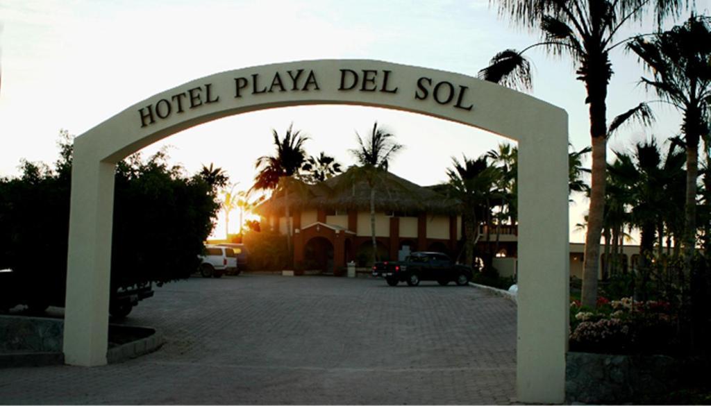 Hotel Playa Del Sol لوس باريليس المظهر الخارجي الصورة