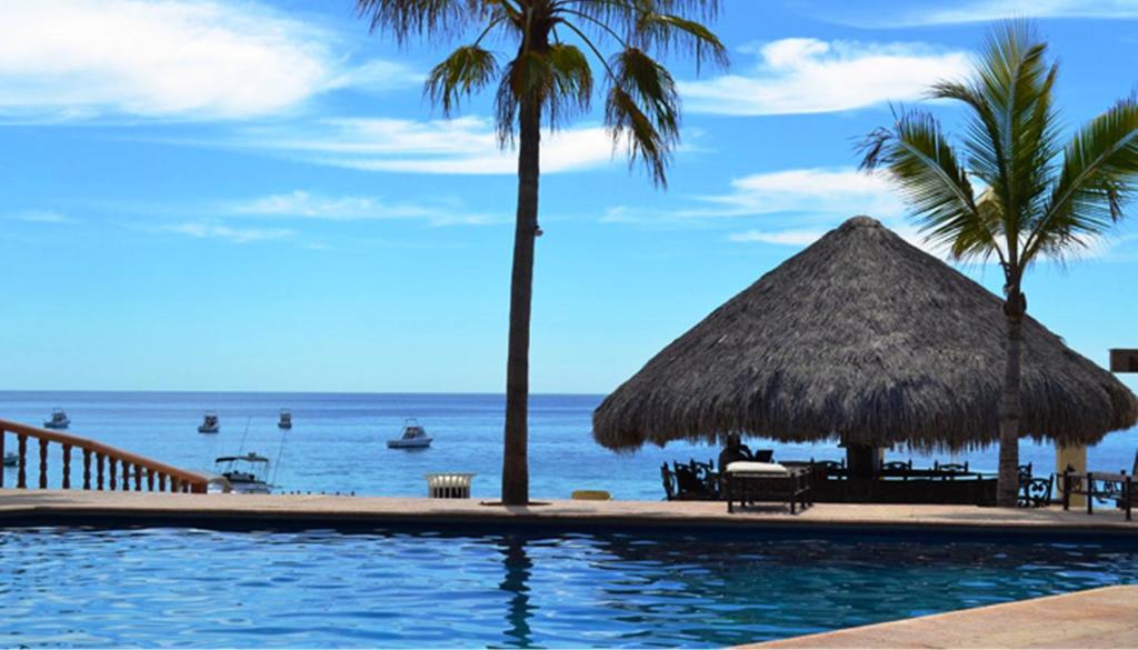 Hotel Playa Del Sol لوس باريليس المظهر الخارجي الصورة
