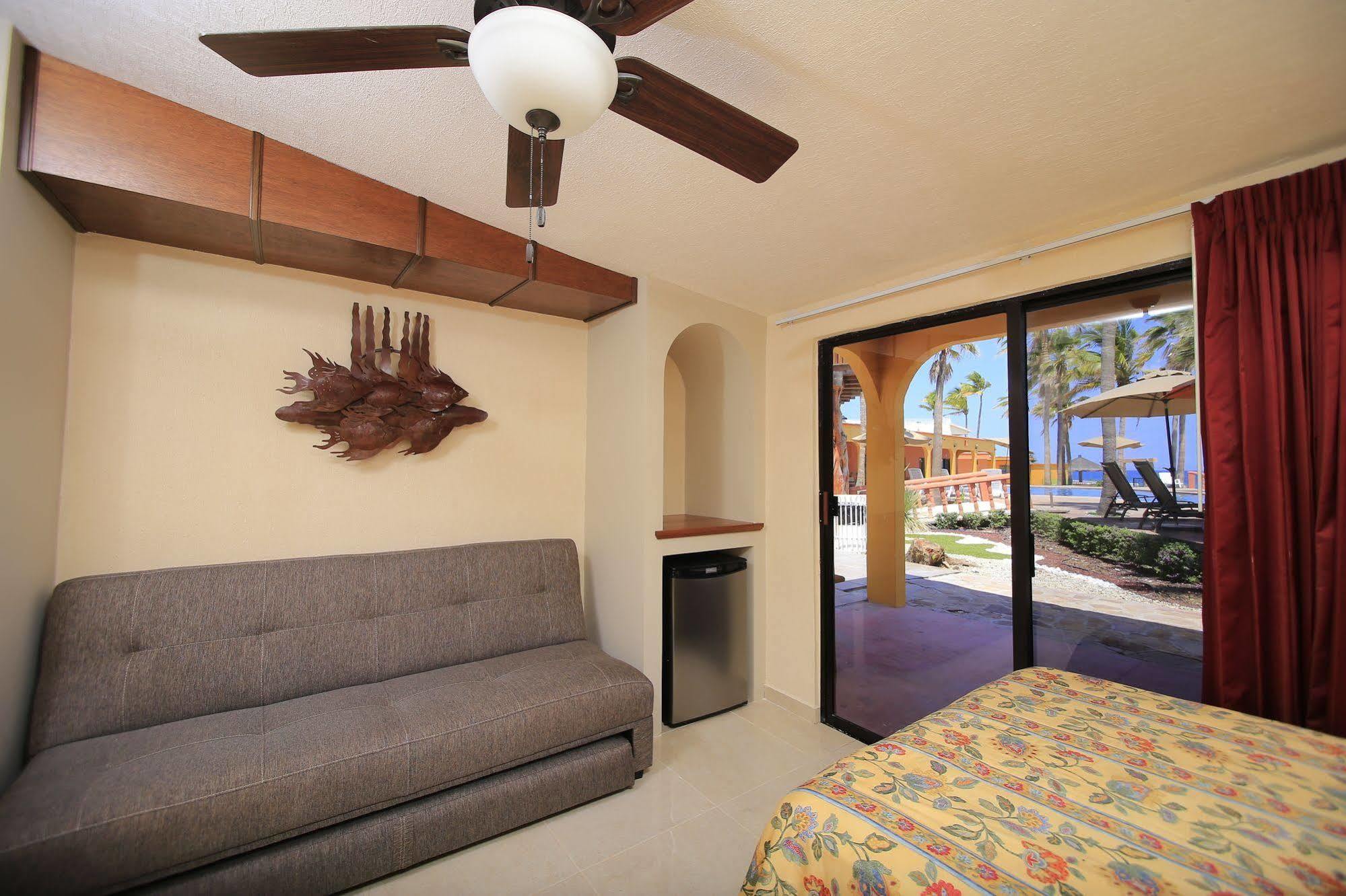 Hotel Playa Del Sol لوس باريليس المظهر الخارجي الصورة
