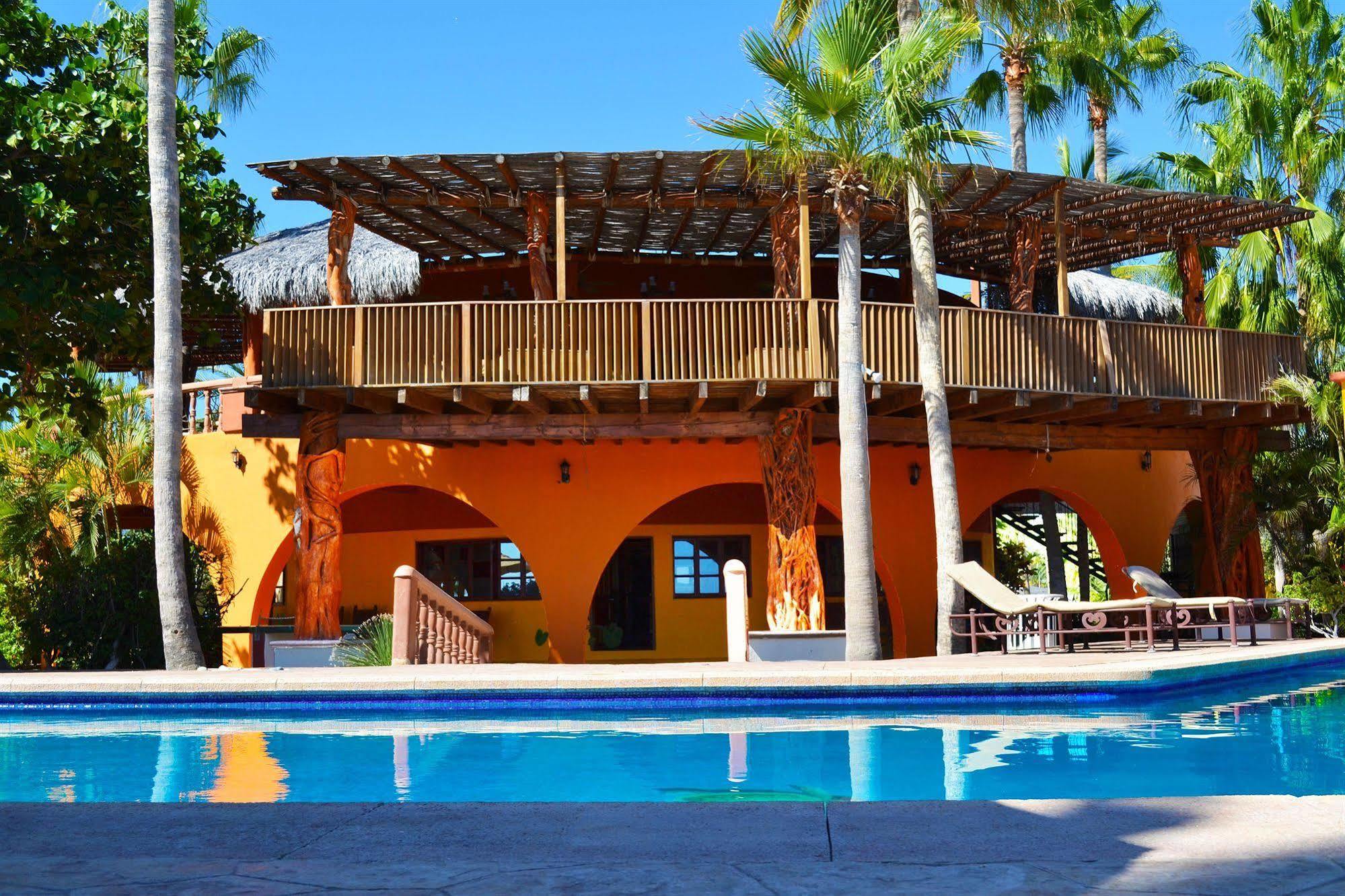 Hotel Playa Del Sol لوس باريليس المظهر الخارجي الصورة