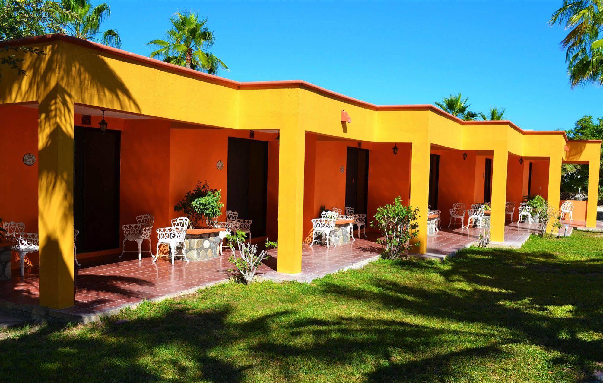 Hotel Playa Del Sol لوس باريليس المظهر الخارجي الصورة